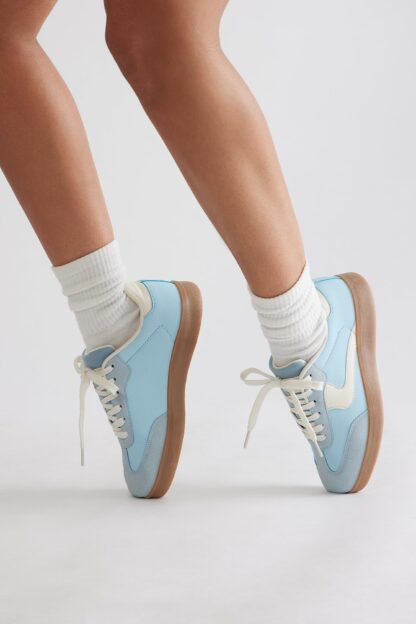 Zapatillas Doradas de Encaje Bajo - Image 25