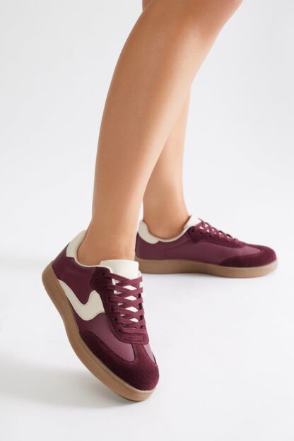 Zapatillas Doradas de Encaje Bajo - Image 28