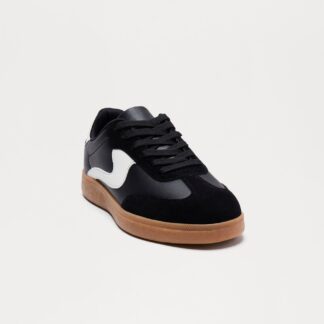 Zapatillas Urbanas con Cordones en Negro