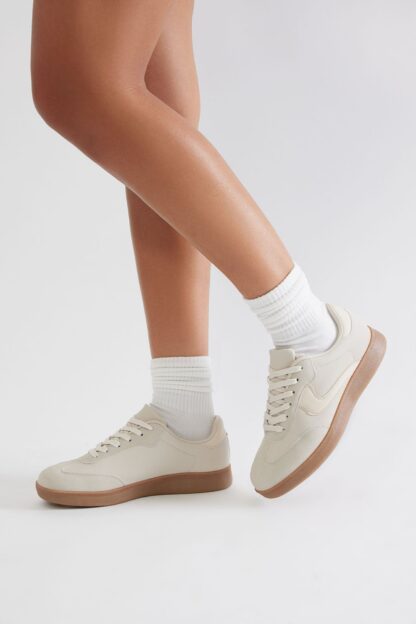 Zapatillas Doradas de Encaje Bajo - Image 4